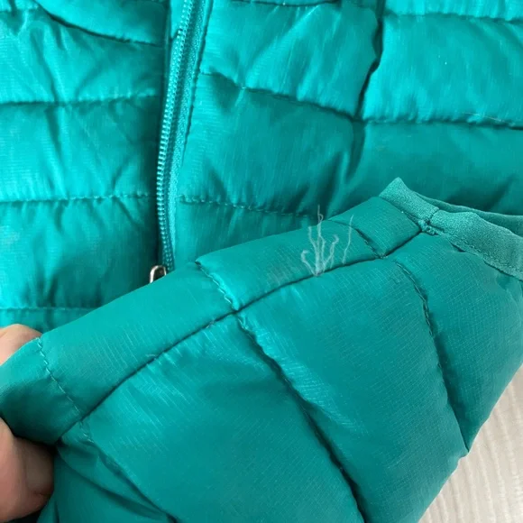 Patagonia Kids Aqua Puffer Vest Down Sweater Vest - Picture 3 of 10